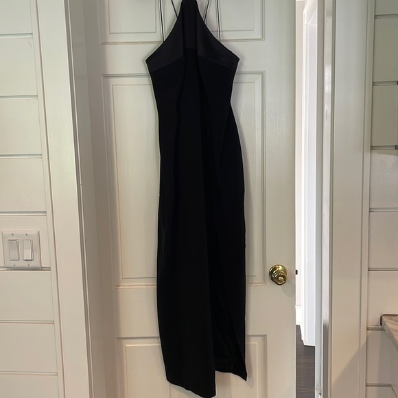 Tahari Dresses & Skirts - Tahari Black Dress Size 6 with Chiffon Jacket